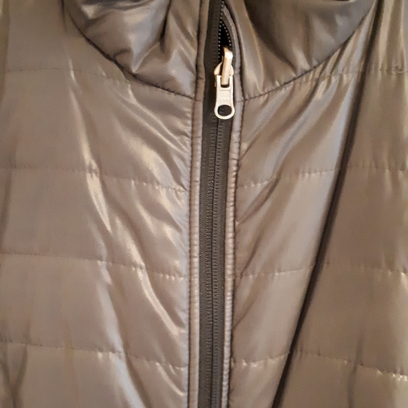 Woman's reversible light coat - Picture 7 of 9
